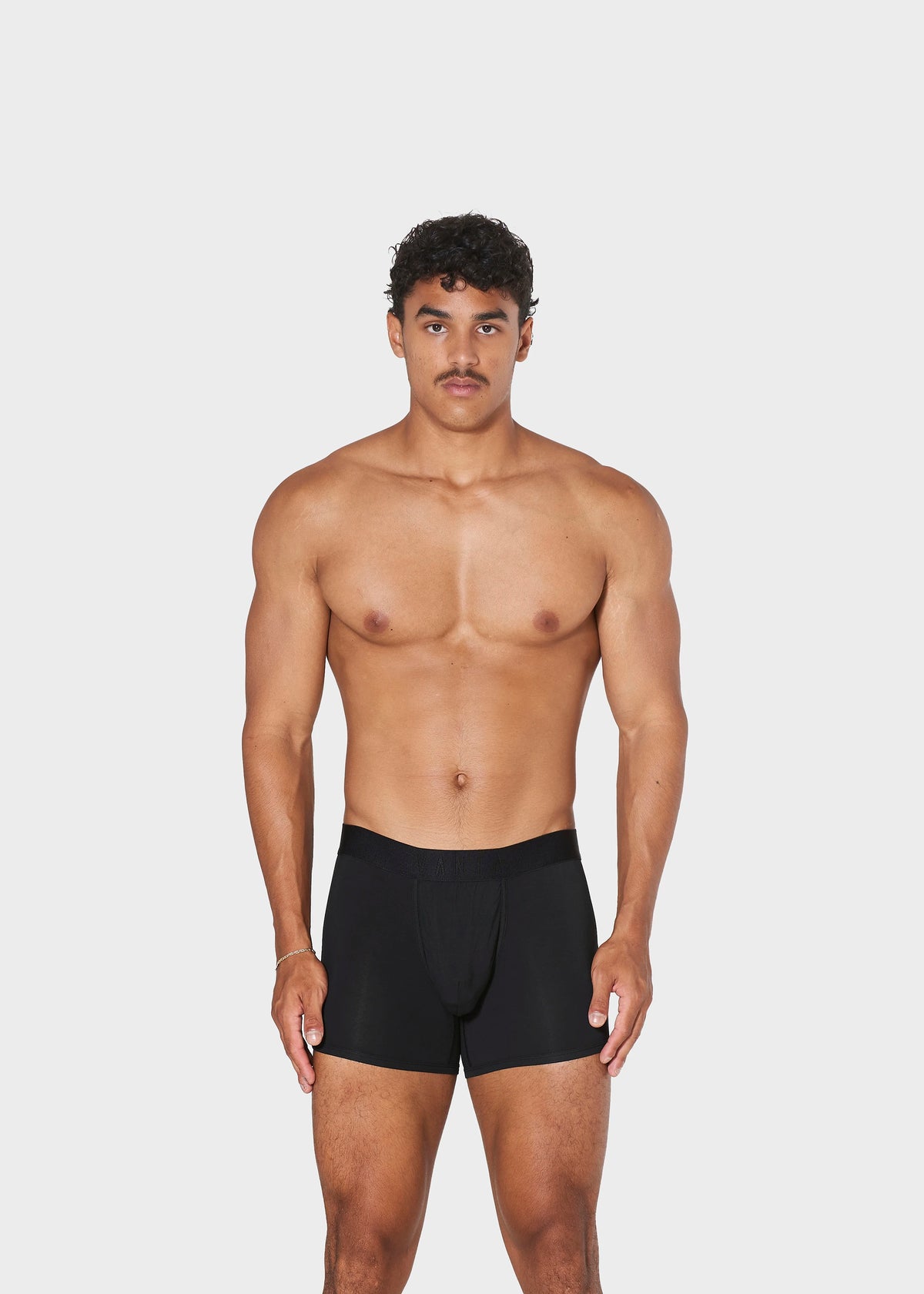 BLACK (BASIC) (BIG POUCH)