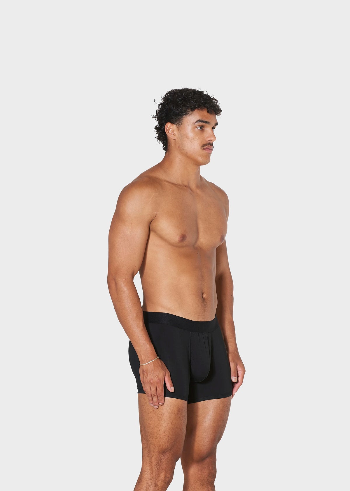 BLACK (BASIC) (BIG POUCH)