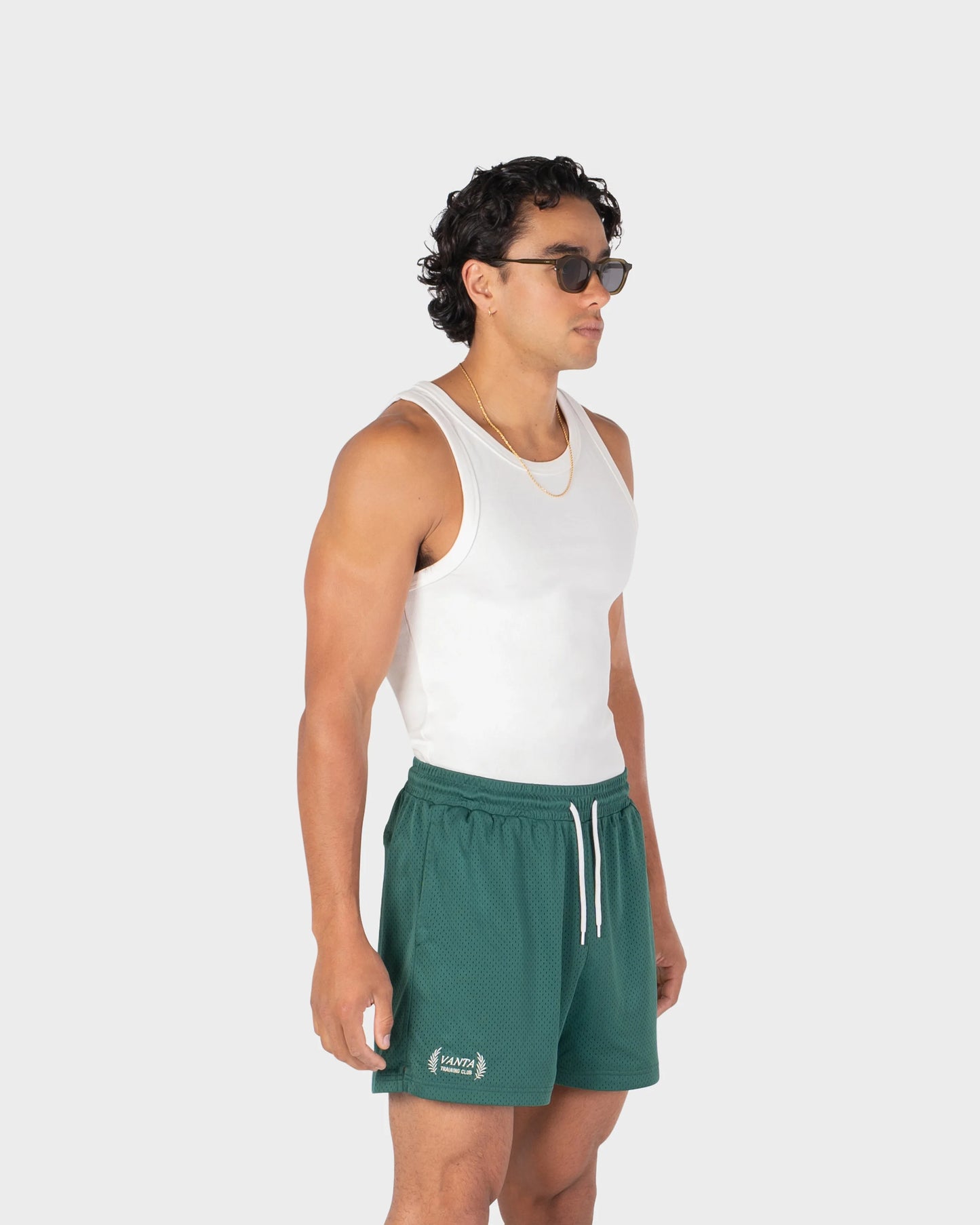 WHITE VEST